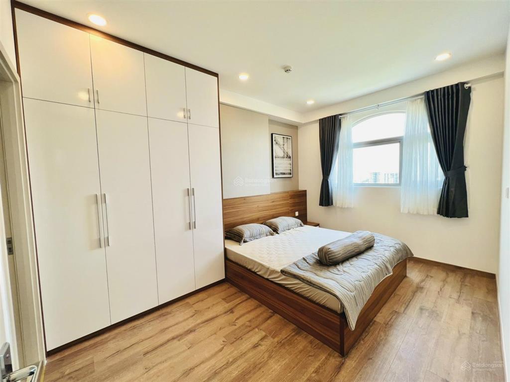 Chính chủ cần bán 3pn paris hoàng kim full nội thất giá tốt giảm ngay 250 triệu chỉ còn 7,850 tỷ.