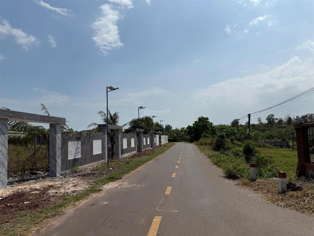 Bán nền biệt thự vuông vức lưng tựa núi thơm view mặt tiền đường đối diện hồ đá bàng chỉ 200m