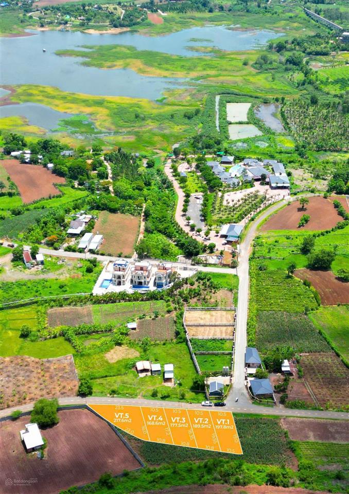 Bán nền biệt thự vuông vức lưng tựa núi thơm view mặt tiền đường đối diện hồ đá bàng chỉ 200m