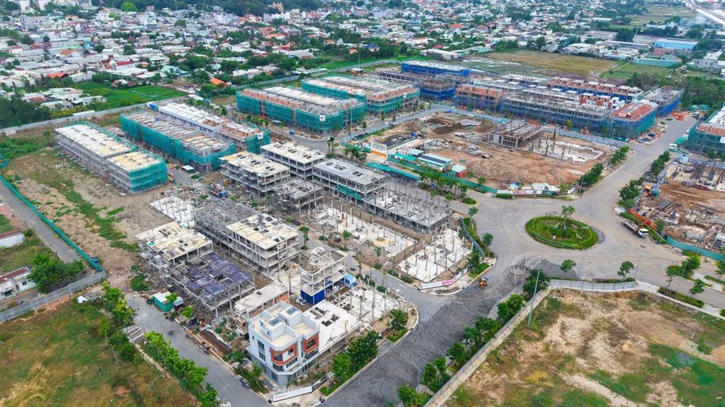 Nhà phố liên kế đông nam, giá 8,190 triệu tại spring ville, nhơn trạch, đồng nai
