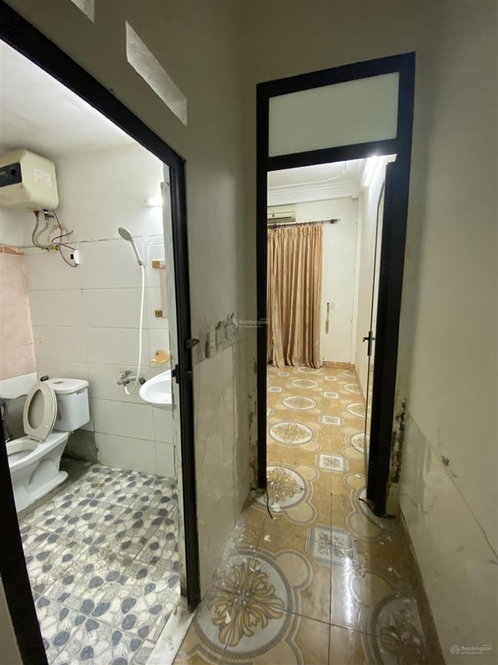 Cho thuê nhà riêng tại ngõ 77, bằng liệt, 4 tầng 40m2, 5pn, 3wc, hàng hiếm giá siêu hời