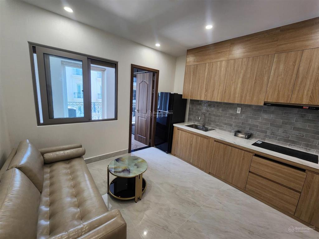 Cho thuê căn hộ vạn phúc city full nội thất, tách bếp có ban công lớn 40m2 giá 8 triệu/tháng