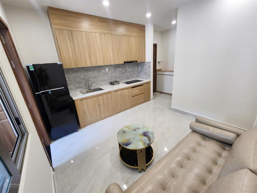 Cho thuê căn hộ vạn phúc city full nội thất, tách bếp có ban công lớn 40m2 giá 8 triệu/tháng