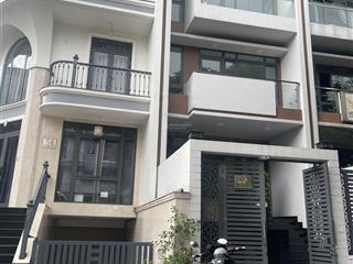 Cho thuê văn phòng tầng trệt lối đi riêng phù hợp văn phòng đại diện / showroom  chỉ 12tr/th