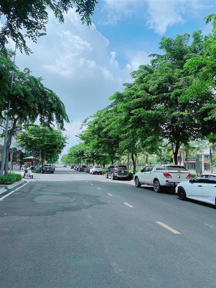 Cho thuê chdv 30m2 full nội thất vào ở ngay chỉ 6,5tr/tháng tại vạn phúc city