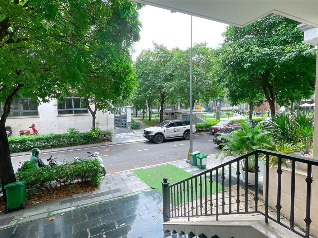 Cho thuê văn phòng 55m², full nội thất giá chỉ 10 triệu/tháng tại vạn phúc city