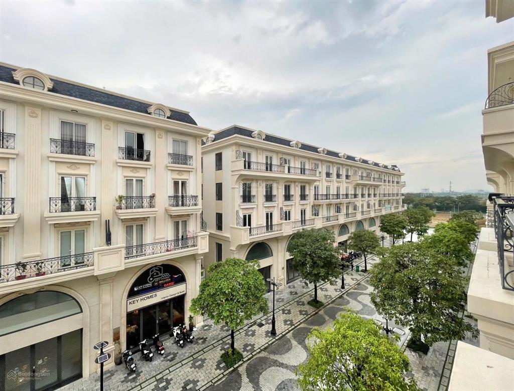 Cho thuê căn hộ full nội thất 40m² giá 7,5 triệu/tháng, view đẹp nội thất mới tại vạn phúc city