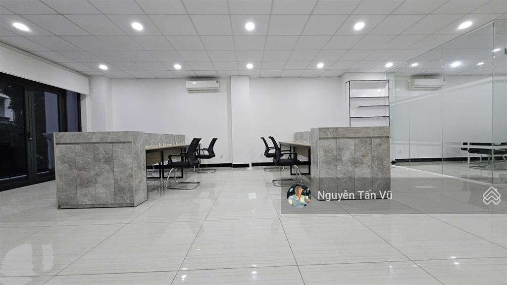 Văn phòng 100m² full nội thất chỉ 15 triệu/tháng vạn phúc city