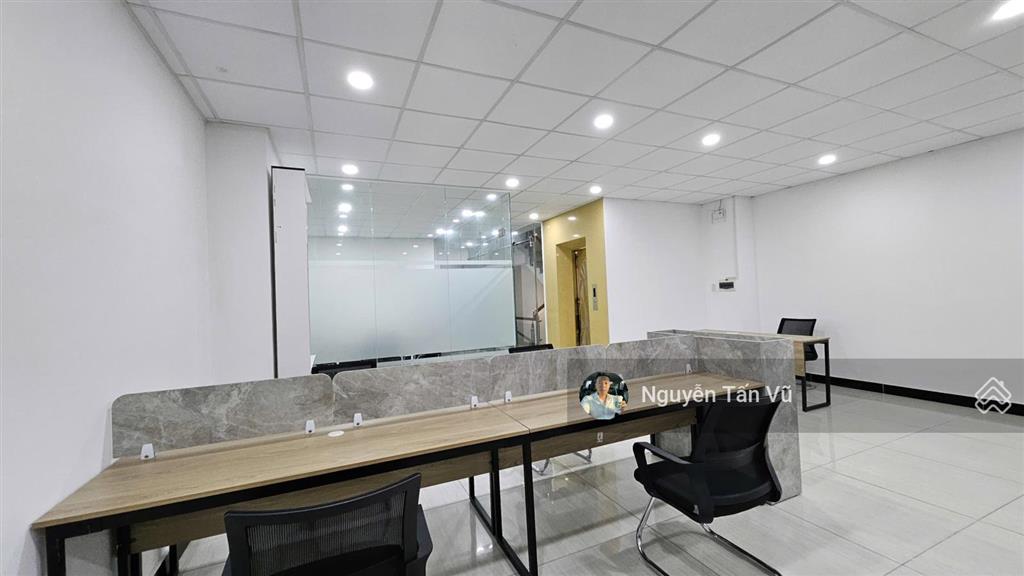 Văn phòng 100m² full nội thất chỉ 15 triệu/tháng vạn phúc city