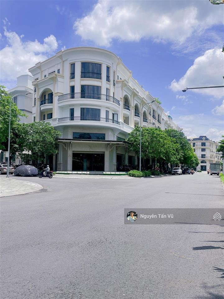 Cho thuê tòa nhà, căn góc 2 mặt tiền 1200m2 giá 150 triệu/tháng tại vạn phúc city