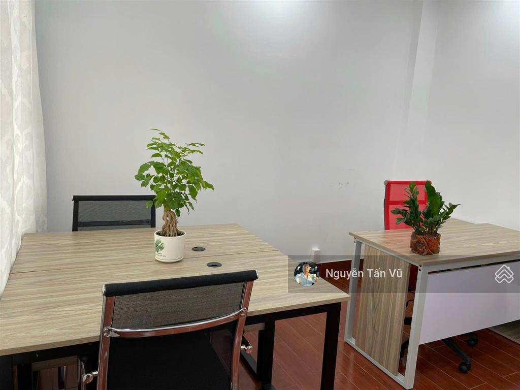 Cho thuê văn phòng 42m2 full nội thất bao gồm tất cả chi phí chỉ 8,5tr/tháng tại vạn phúc city