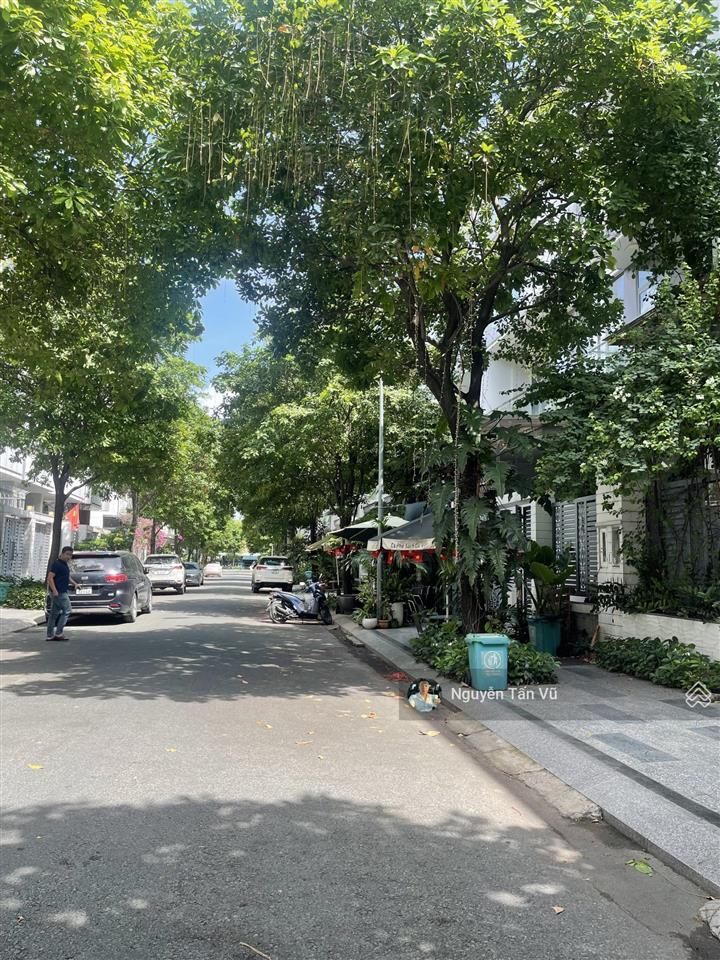 Cho thuê văn phòng 70m2 có ban công giá chỉ 9tr9 tại vạn phúc city