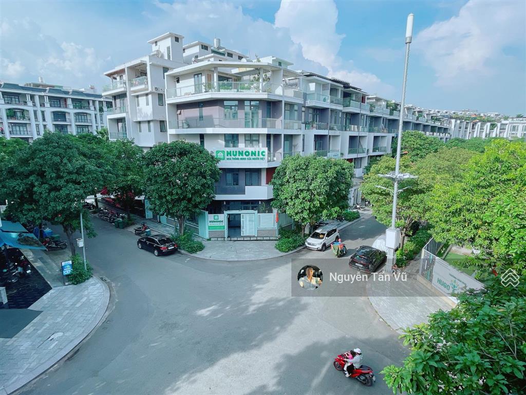 Cho thuê văn phòng 70m2 có ban công giá chỉ 9tr9 tại vạn phúc city