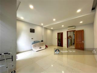 Cho thuê văn phòng 70m2 có ban công giá chỉ 9tr9 tại vạn phúc city