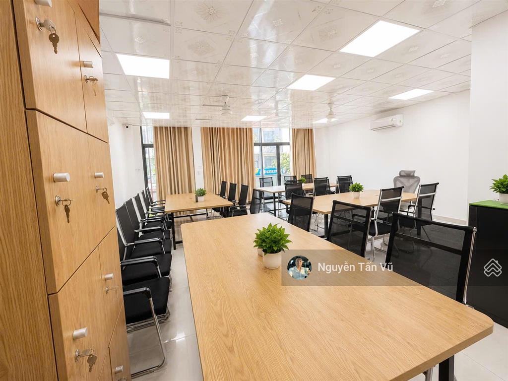 Cho thuê văn phòng 80m2 setup full nội thất 20  30nv giá chỉ 13 triệu tại vạn phúc city