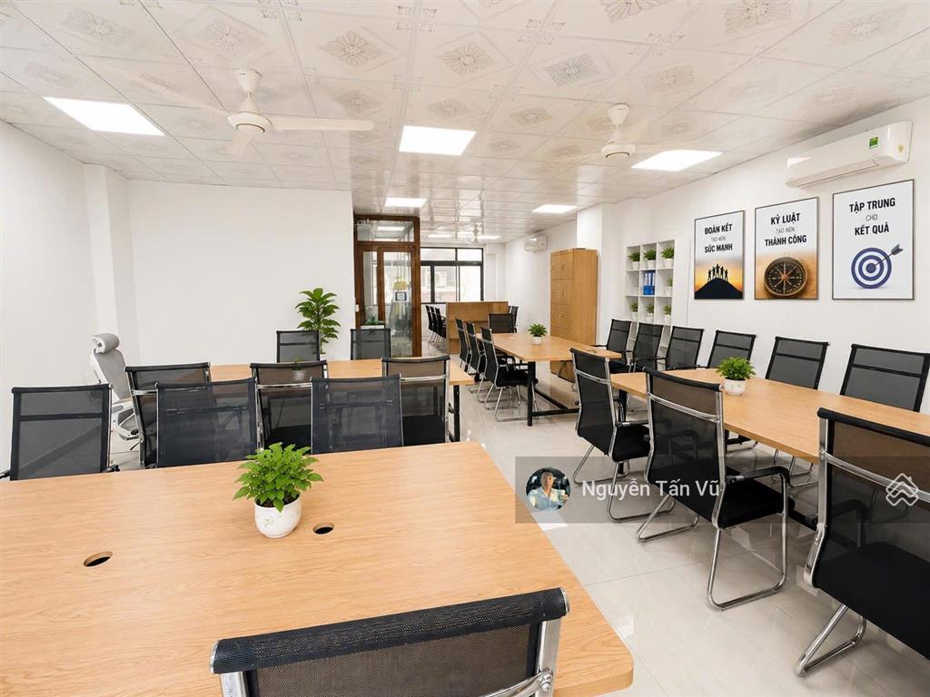 Cho thuê văn phòng 80m2 setup full nội thất 20  30nv giá chỉ 13 triệu tại vạn phúc city