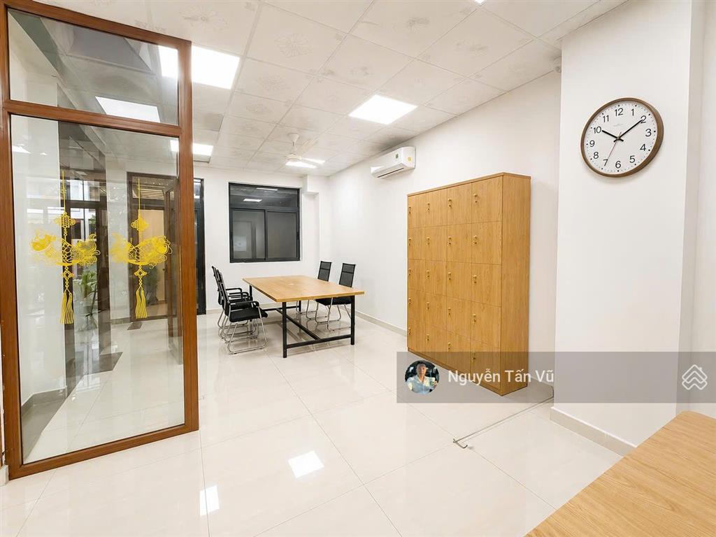 Văn phòng tầng trệt 80m2 full nội thất giá chỉ 14 triệu/tháng tại vạn phúc city