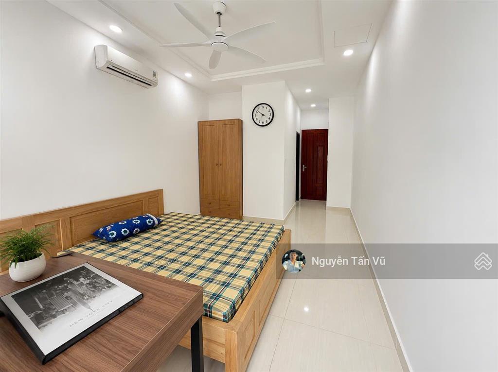 Văn phòng cho thuê 80m2 ngăn sẵn 2 phòng làm việc + phòng khách giá chỉ 13 triệu/tháng tại vạn phúc