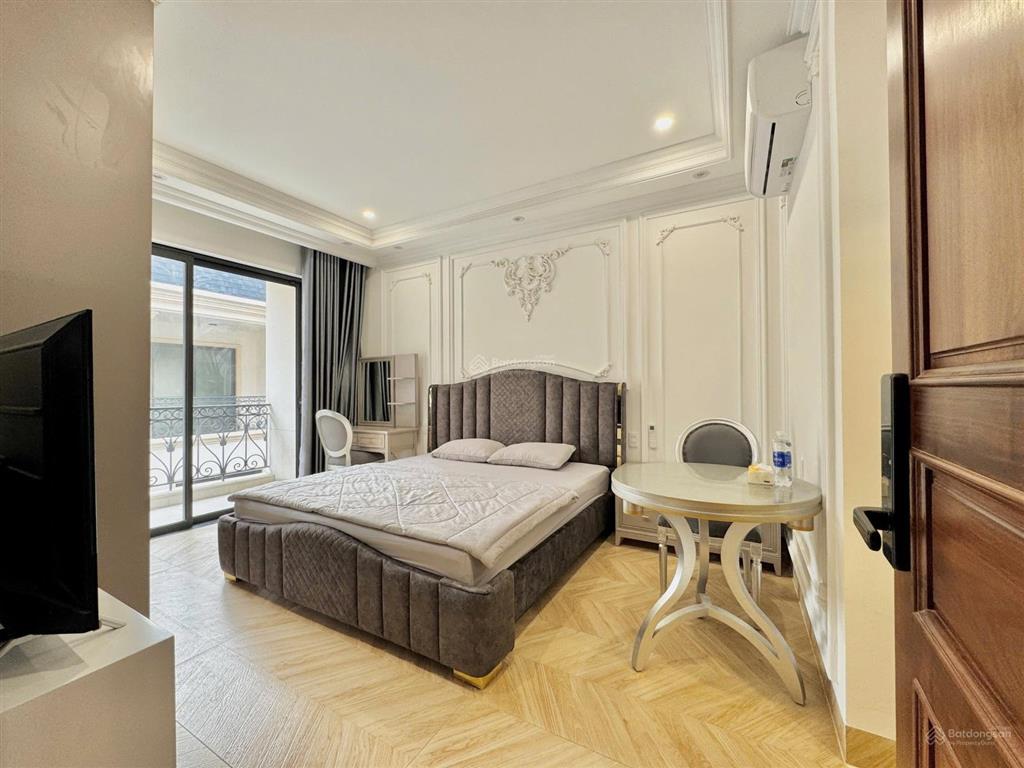 Chỉ 8,7tr chdv 45m2 full nội thất cao cấp tại vạn phúc city.