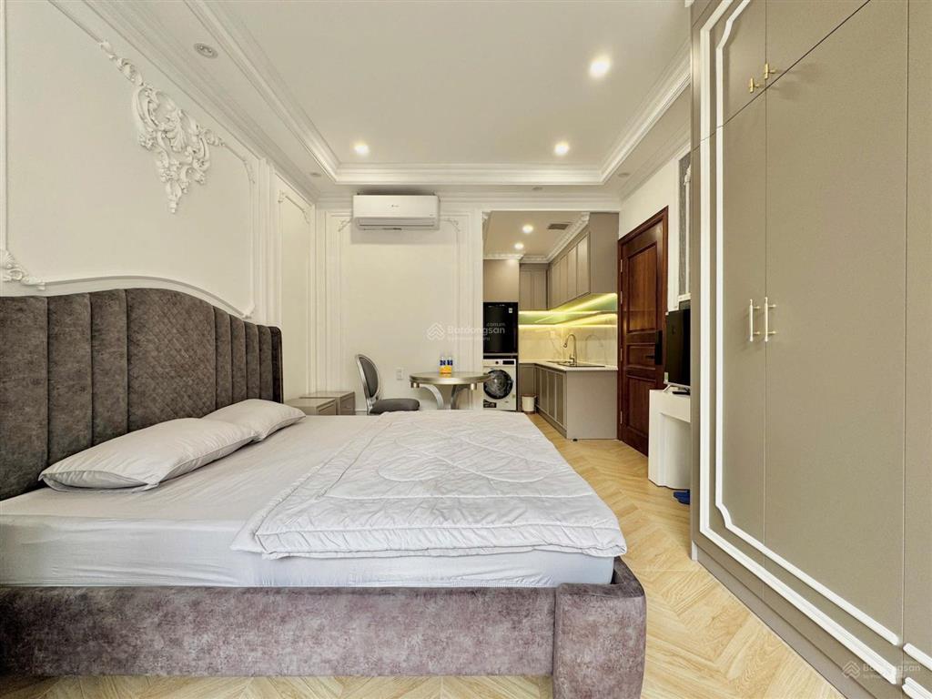 Chỉ 8,7tr chdv 45m2 full nội thất cao cấp tại vạn phúc city.