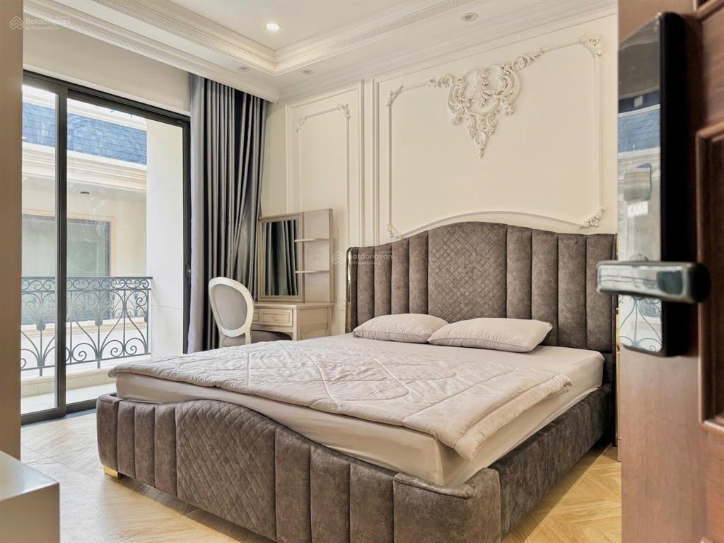 Chỉ 8,7tr chdv 45m2 full nội thất cao cấp tại vạn phúc city.