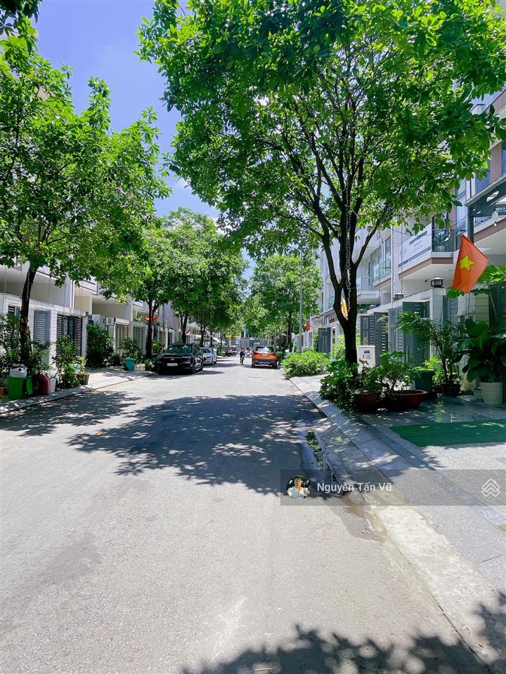 Nguyên căn giá tốt 5x22m hầm 4 lầu 110m2 giá 35 triệu tại vạn phúc city