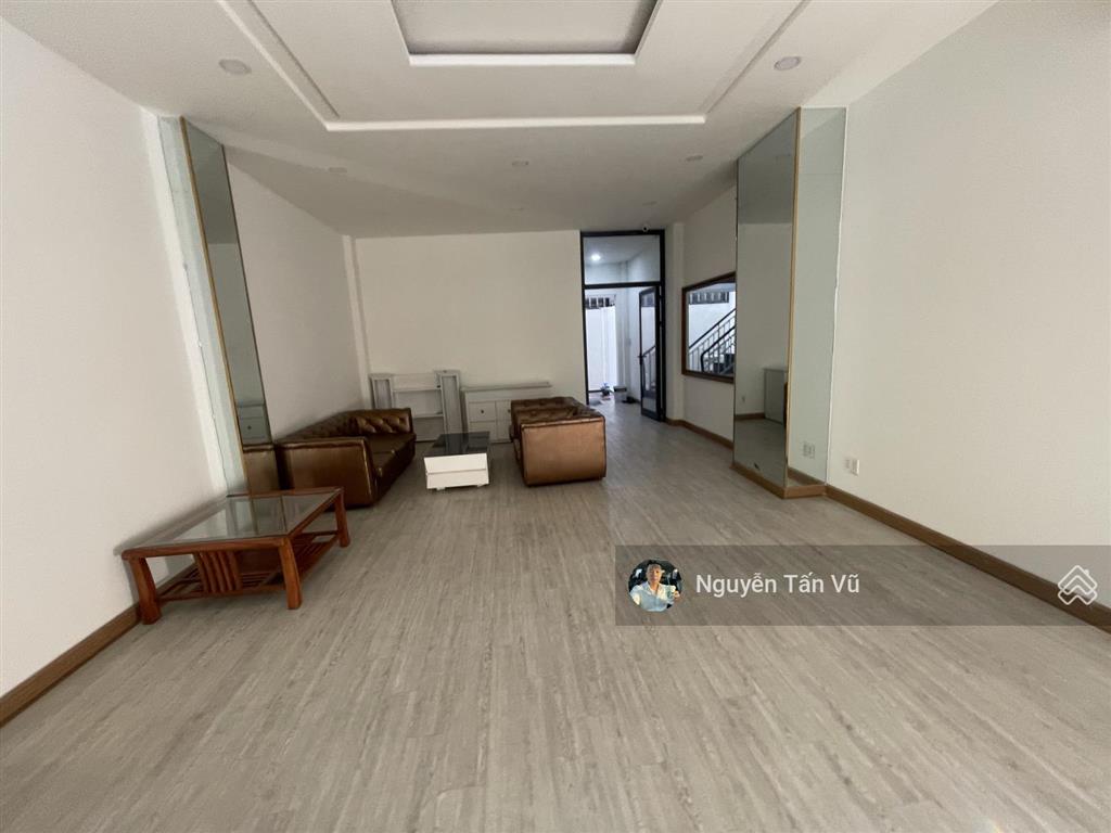 Nhà nguyên căn 5x20m 5 tầng giá tốt chỉ 30 triệu/tháng tại vạn phúc city