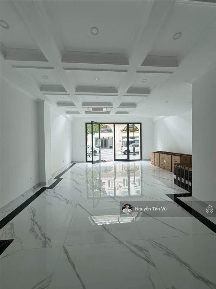 Cho thuê trệt shophouse 7x20m giá tốt tại vạn phúc city