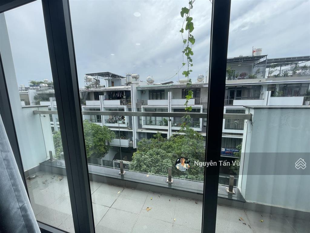 Cho thuê văn phòng tầng 2, 3 diện tích 120m/sàn, giá 22 triệu/tháng, chốt nhanh