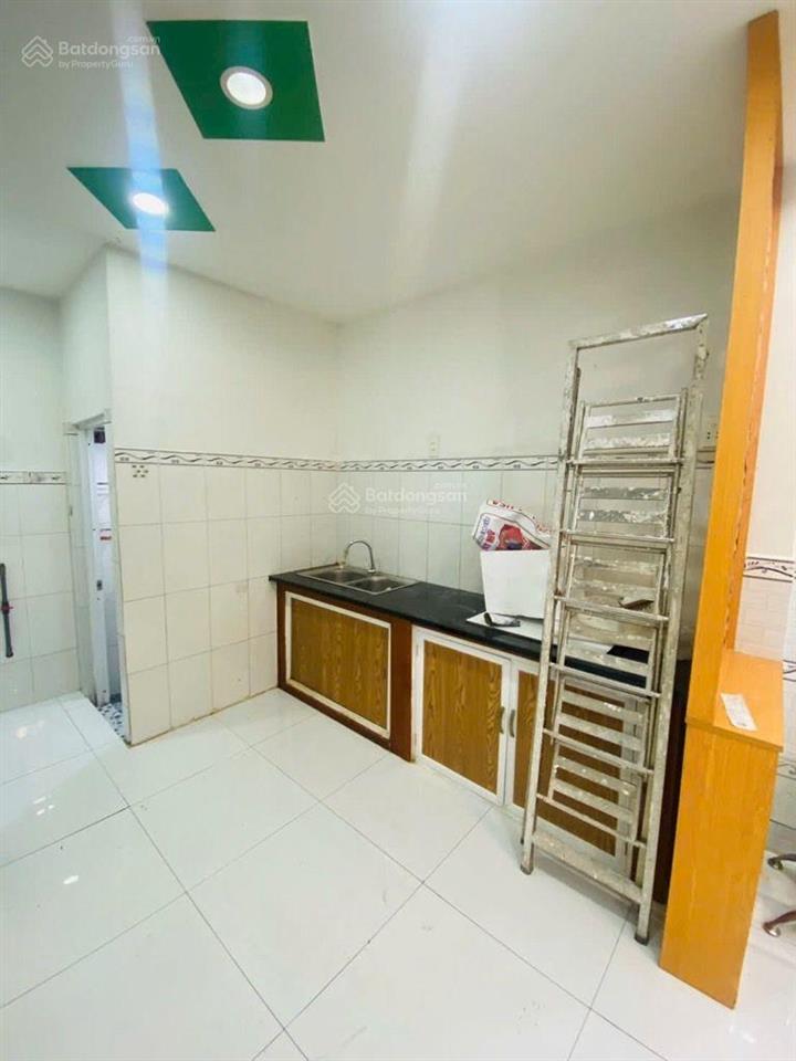 Hẻm thông  khu vip phú thọ hoà  tân phú  2 tầng còn mới  25m2  chỉ 3 tỷ 2