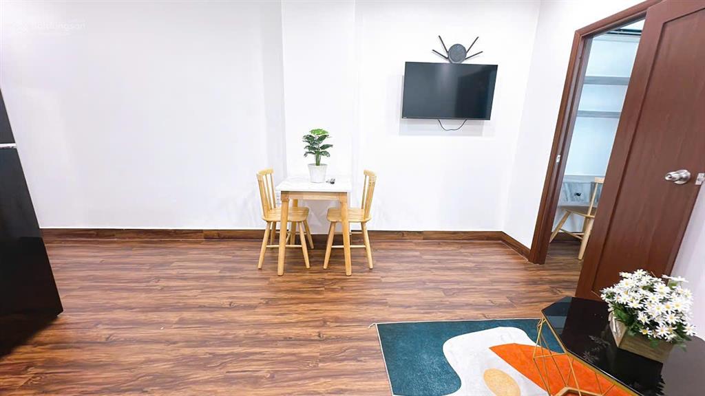 Cho thuê căn hộ 1 phòng ngủ tách bếp siêu rộng đường nhật tảo full nội thất có thang máy
