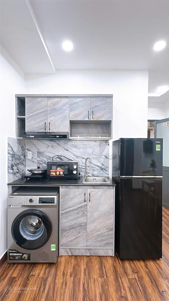 Cho thuê căn hộ 1 phòng ngủ tách bếp siêu rộng đường nhật tảo full nội thất có thang máy