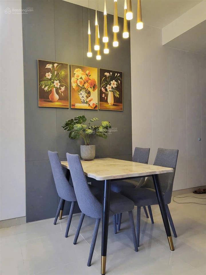 Cực hot cho thuê căn hộ 3pn, giá tốt mà nhà lại đẹp 22tr, nhà rộng view sông và view hồ, tầng cao