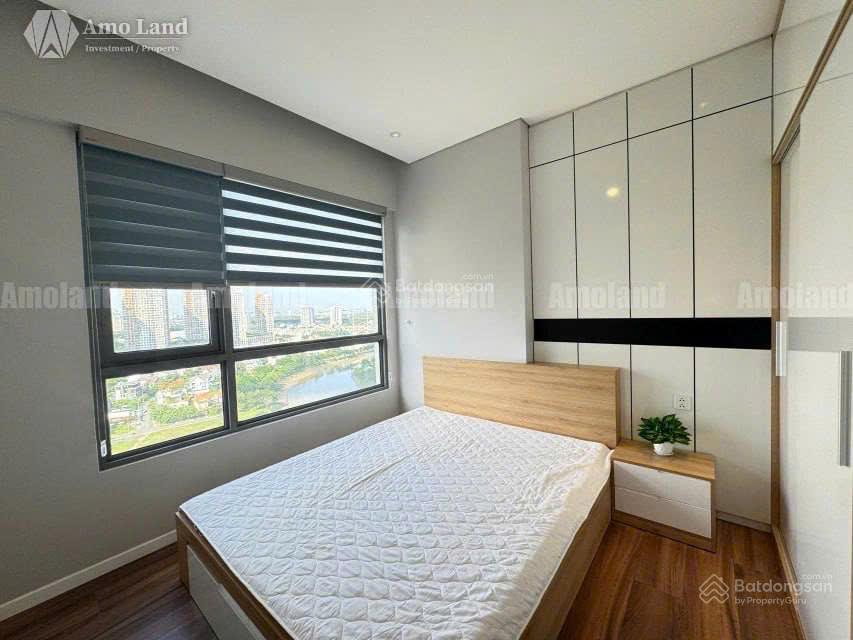 Hot deal cho thuê căn 3pn giá tốt 39tr, view tầng cao thoáng mát, nhà rộng rãi, trống sẵn vào liền