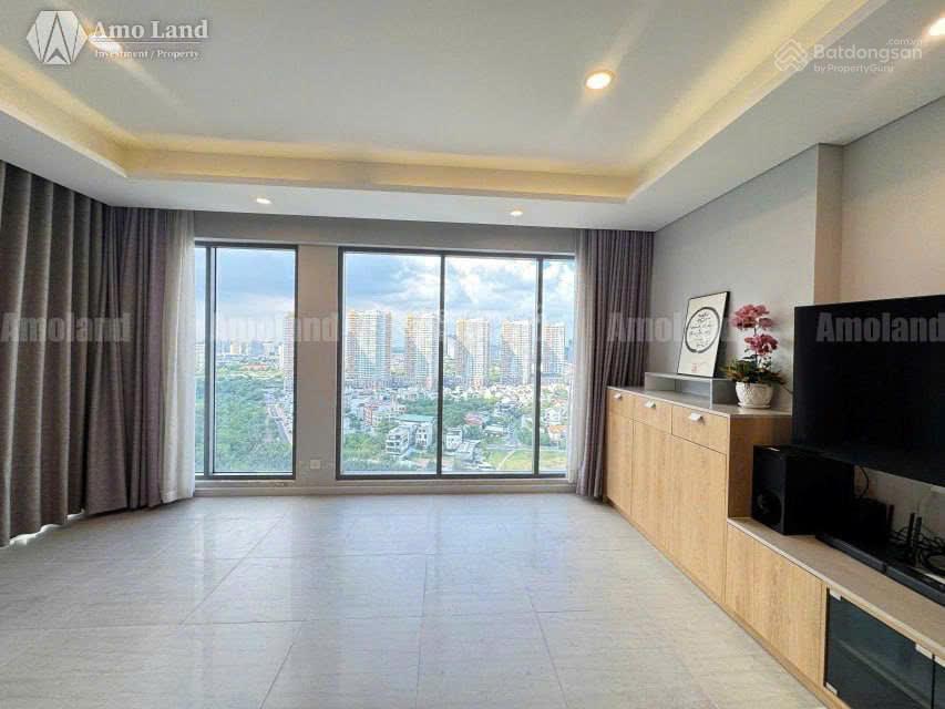 Hot deal cho thuê căn 3pn giá tốt 39tr, view tầng cao thoáng mát, nhà rộng rãi, trống sẵn vào liền