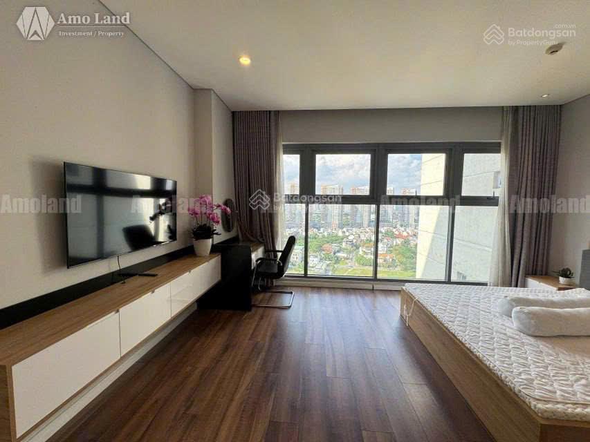 Hot deal cho thuê căn 3pn giá tốt 39tr, view tầng cao thoáng mát, nhà rộng rãi, trống sẵn vào liền