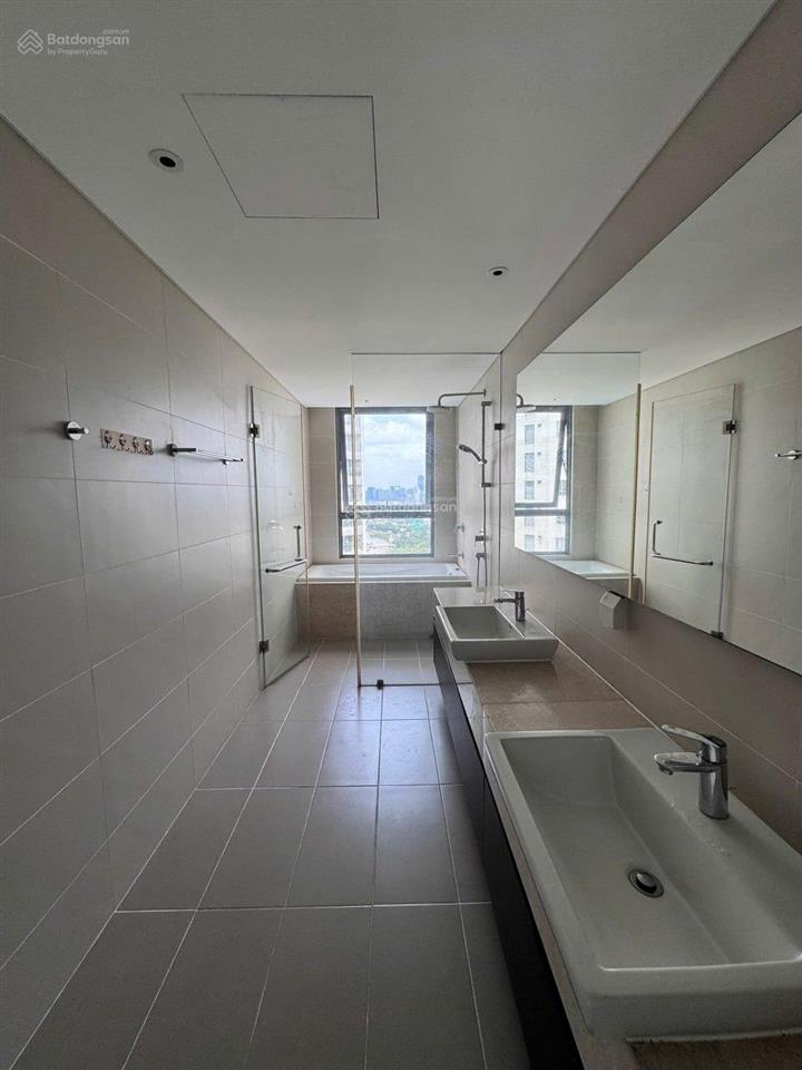 Cho thuê căn hộ 3pn+1 giá tốt 38tr, nhà rộng view sông thoáng mát, trống sẵn có thể vào liền