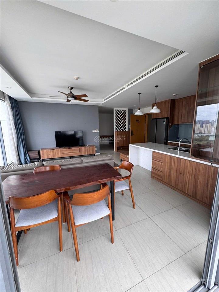 Cho thuê căn hộ 3pn+1 giá tốt 38tr, nhà rộng view sông thoáng mát, trống sẵn có thể vào liền