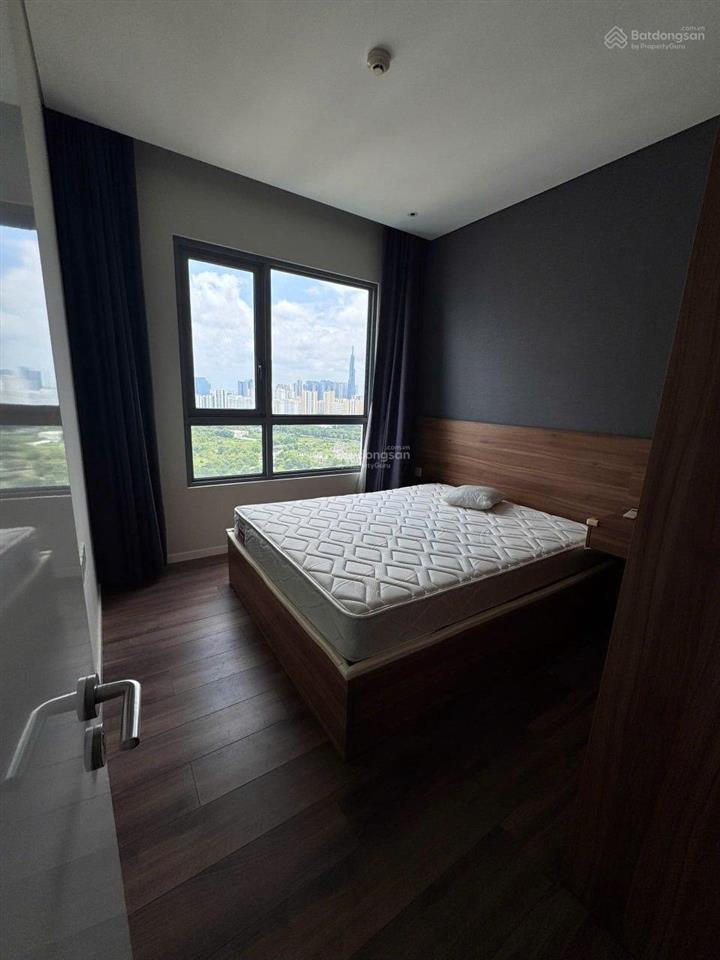 Cho thuê căn hộ 3pn+1 giá tốt 38tr, nhà rộng view sông thoáng mát, trống sẵn có thể vào liền