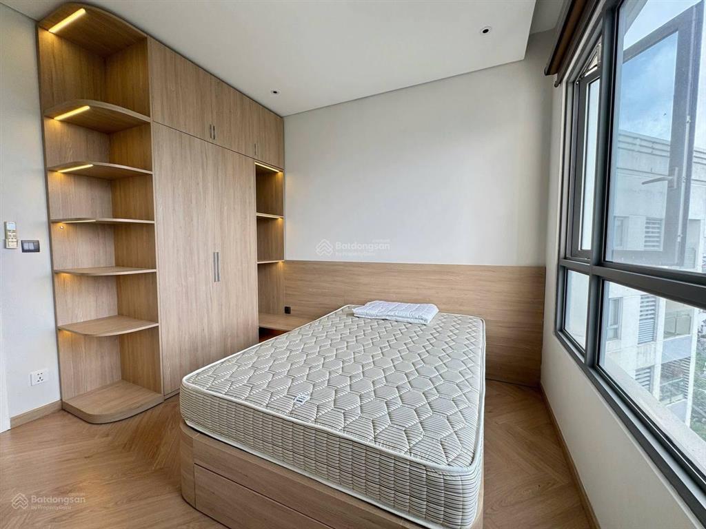 Hot hot cho thuê căn hộ 3pn giá 51tr, view tầng cao, gần trống thiện chí cho thuê nhanh