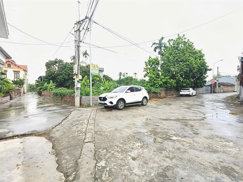 Lô đất 71,9m, mặt tiền 6m, nằm trên trục đường ô tô rộng rãi.
vị trí cực kỳ tiềm năng