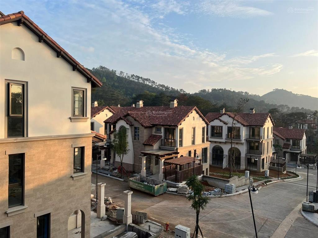 [ngoại giao] bt đơn lập view hồ hàng cđt chỉ 28 tỉ  sở hữu bể bơi riêng, rẻ hơn chuyển nhượng