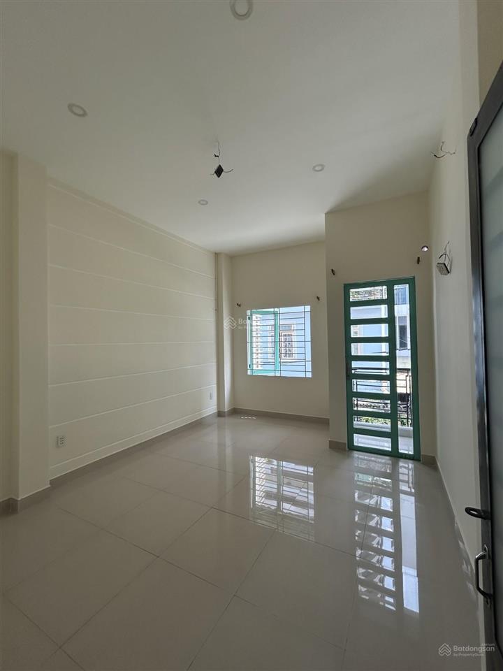 Xe hơi đỗ cửa âu cơ lô góc 2 mặt hẻm khu vip tân sơn nhì