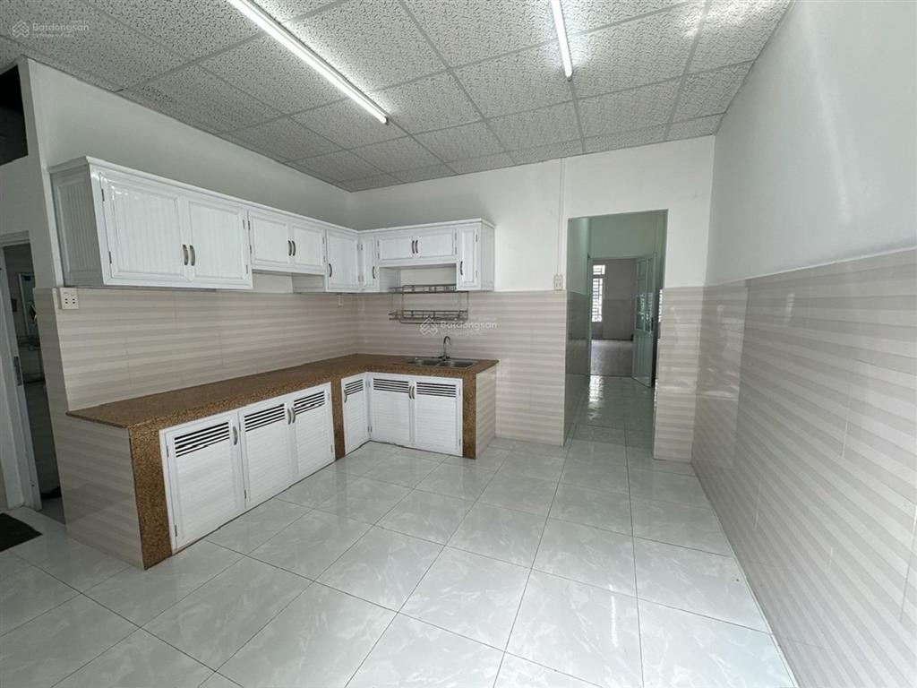 Bán nhà phú thọ hòa hẻm xe hơi vào nhà 74m² giá chỉ 5,*** tỷ tl