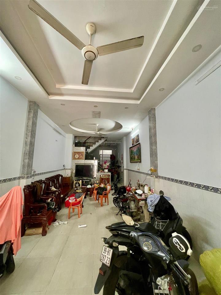 Bán nhà phú thọ hòa hẻm xe hơi vào nhà 74m² giá chỉ 5,*** tỷ tl