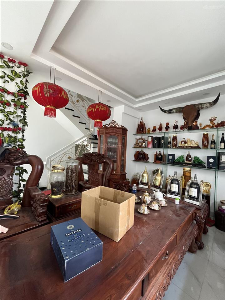 Bán nhà đẹp đường tân hương quận tân phú