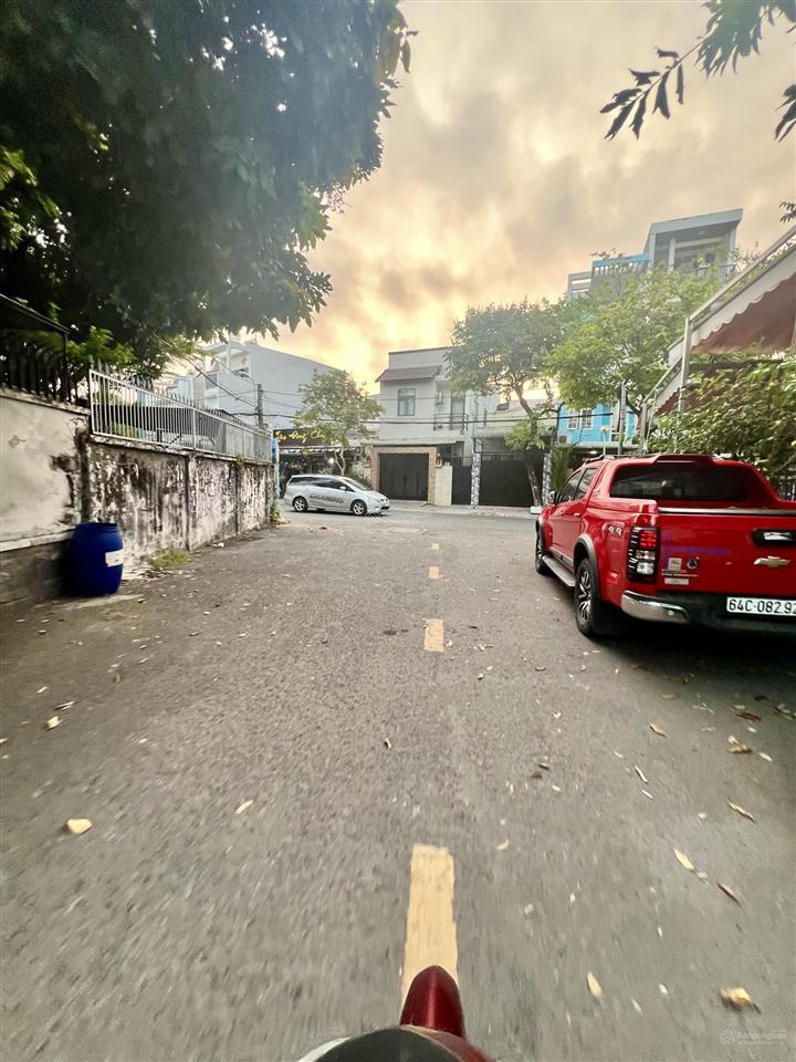 Bán đất lô góc 2 mặt tiền khu kiến thiết, q9  330m2  ngang 15m cực đẹp xây biệt thự