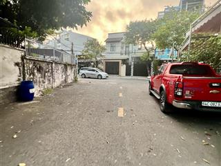 Bán đất lô góc 2 mặt tiền khu kiến thiết, q9  330m2  ngang 15m cực đẹp xây biệt thự