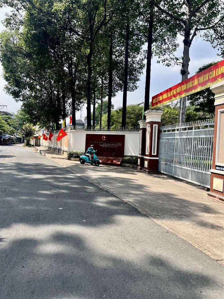 Bán tòa chdv tăng nhơn phú 462m2, 60 phòng, thu nhập 200tr/tháng, giá 32.5 tỷ