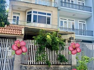 Bán gấp căn góc mặt tiền đường 185 phước long b, đất 132m² ngang 7.5m, giá chỉ 13,5 tỷ